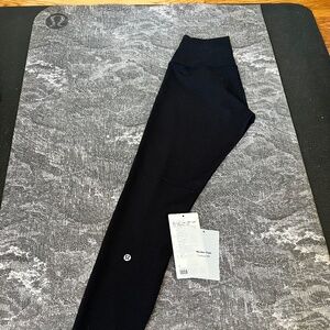 Lululemon Leggings Wunder Train Contour Fit 25”
